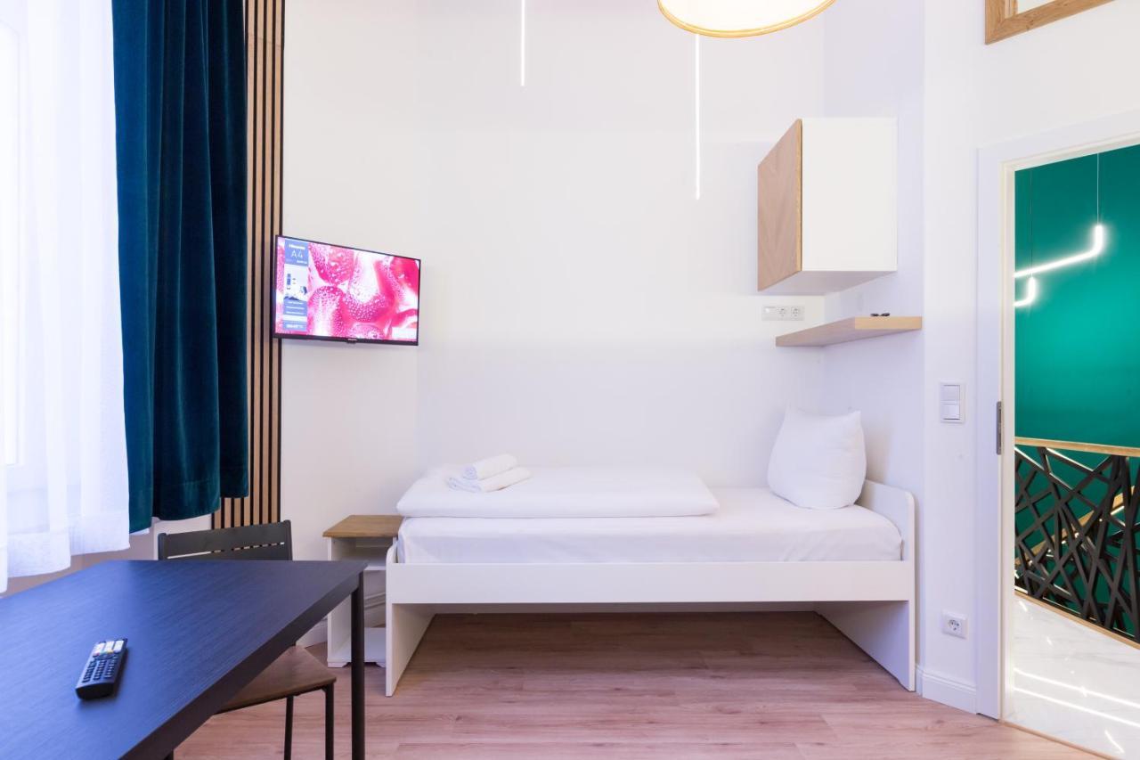 Hevals Spa & Design Apartment Берлін Екстер'єр фото